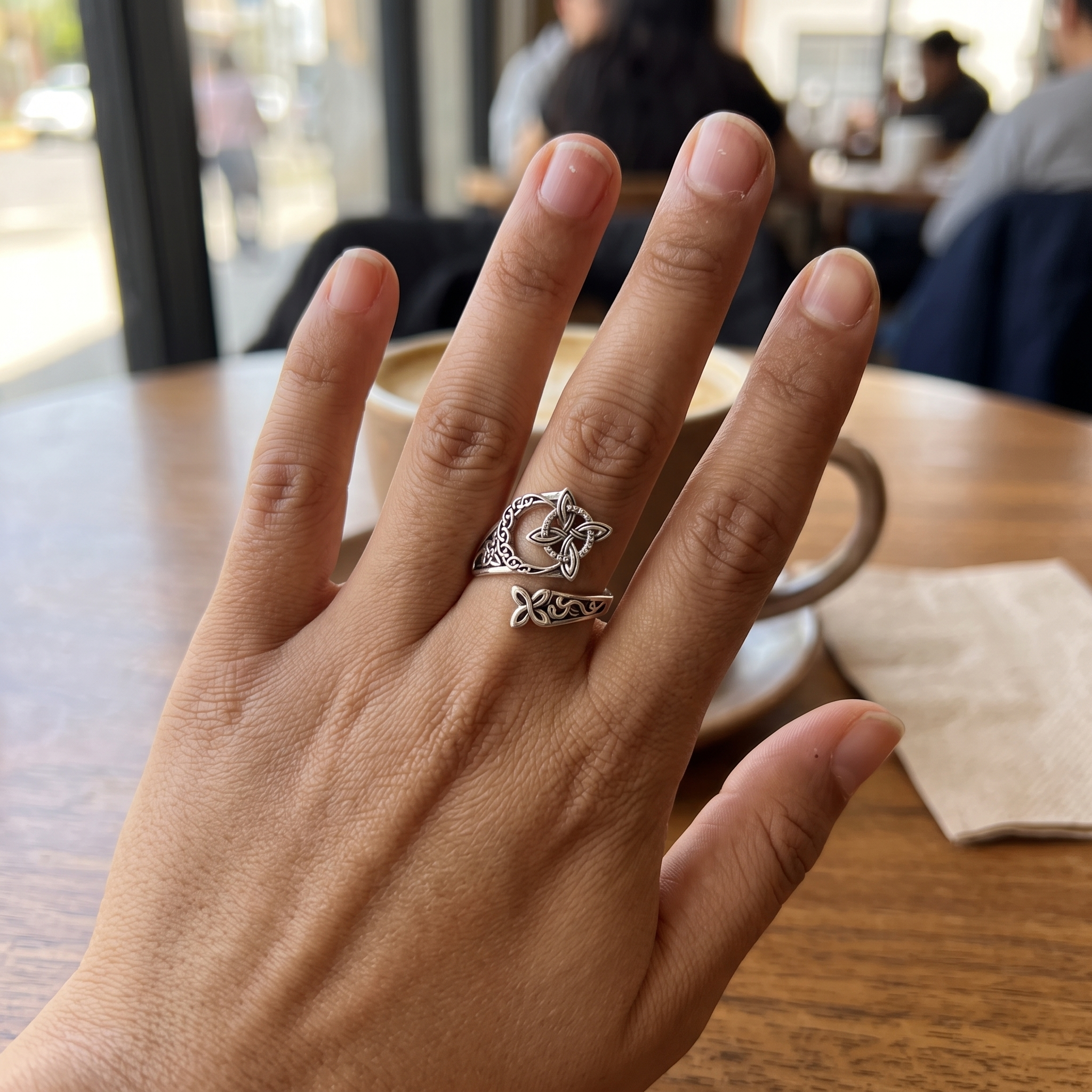 Anillo Nudo de Bruja